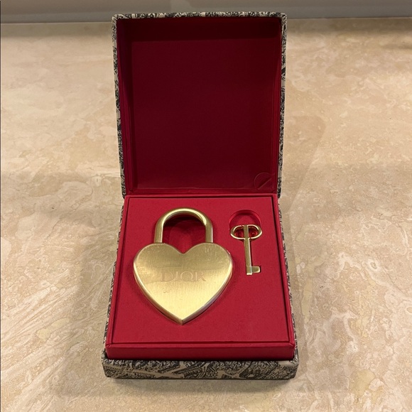 Christian Dior Limited Edition Heart Lock with Key - Picture 2 of 4